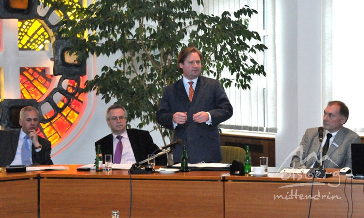 20090407 1368544205 verkehrsminister int 1