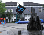 der xxl spielplatz wird aufgebaut 20100705 1266020441