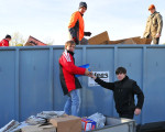 bald haben wir den container voll 20101025 1742655178