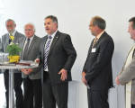 politik wirtschaft  industrie sehen diese investition positiv 20100530 1699907768