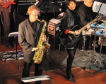 dazu spielt amadeus auf 20100321 2028250995