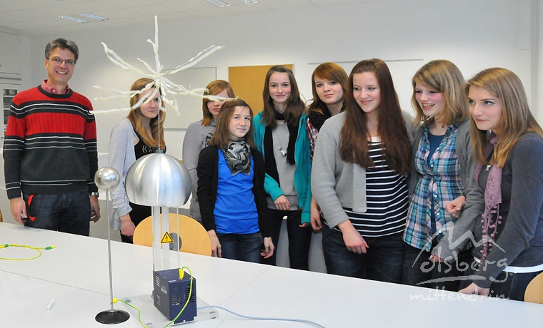 hochspannend   hochspannung 20101202 1142408956