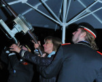 unter die arme greifen 20110918 1332356953