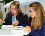 sie lassen es sich schmecken 20140831 1387377730