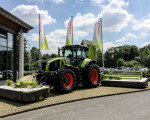 ue 60 besucht fa claas 20140621 1157453191