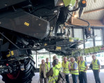 ue 60 besucht fa claas 20140621 1388882021