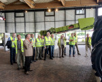 ue 60 besucht fa claas 20140621 1535242916