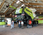 ue 60 besucht fa claas 20140621 1800081688