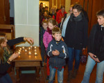 ein licht zum altar bringen 20131119 1325172996