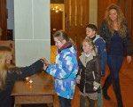 ein licht zum altar bringen 20131119 1456874342