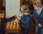 ein licht zum altar bringen 20131119 1884811342