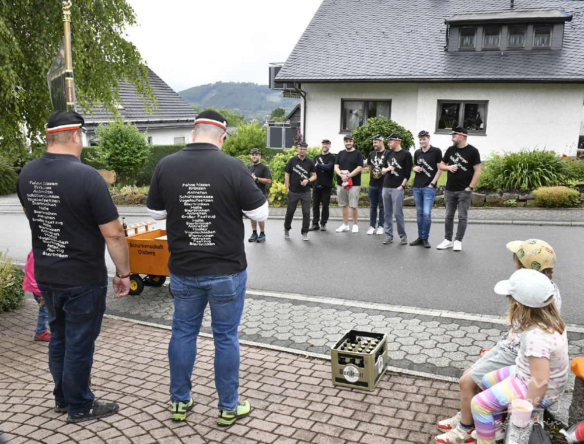 kraenzen beim koenigint105 kraenzen beim koenigint105