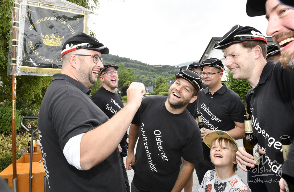 kraenzen beim koenigint106 kraenzen beim koenigint106