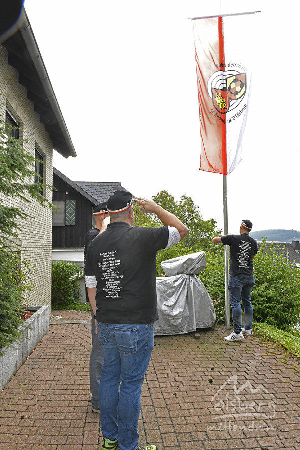 kraenzen beim koenigint111 kraenzen beim koenigint111