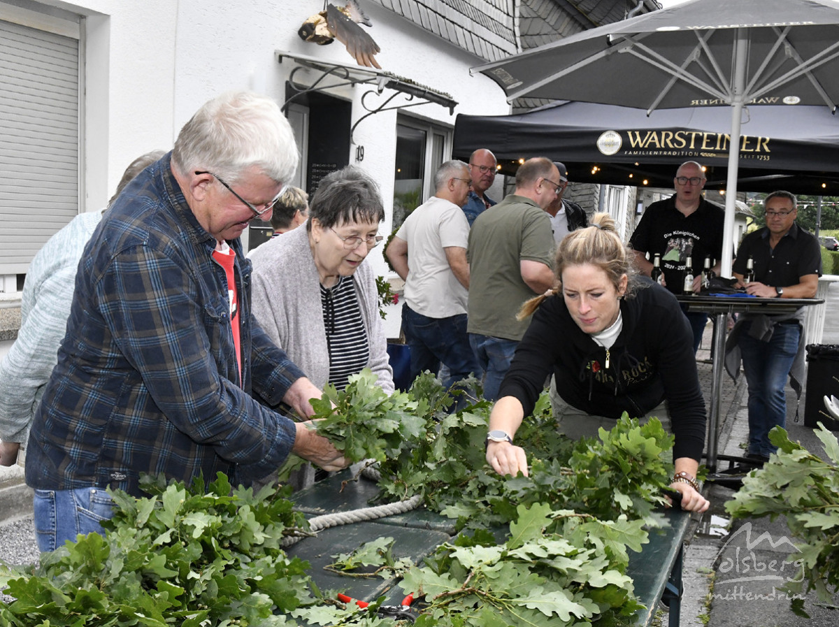 kraenzen beim koenigint116 kraenzen beim koenigint116