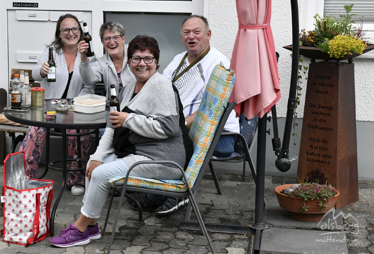 kraenzen beim koenigint152 kraenzen beim koenigint152