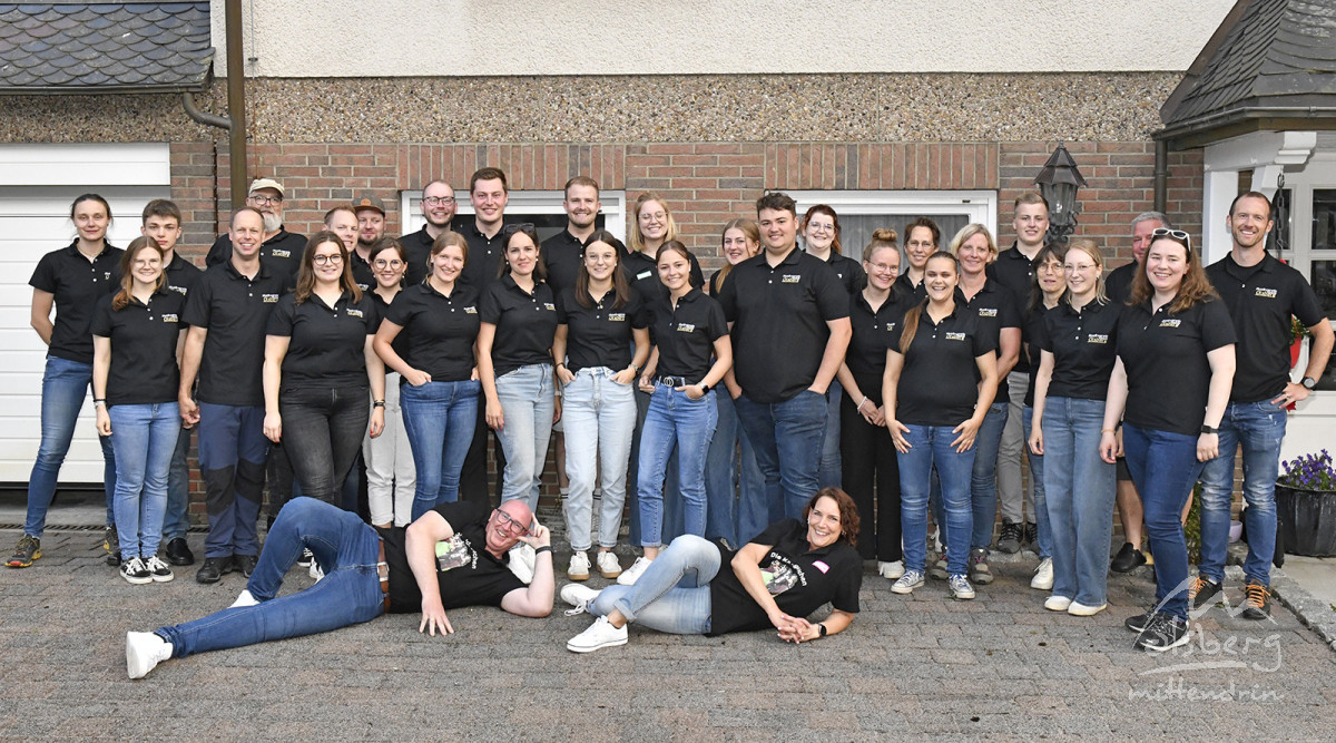 kraenzen beim koenigint153 kraenzen beim koenigint153