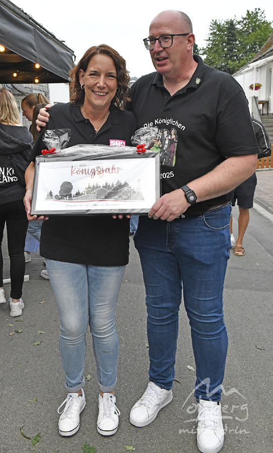 kraenzen beim koenigint157 kraenzen beim koenigint157