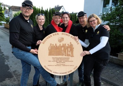 Schützenfest Freitag - Kränzen beim König