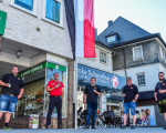 fahne hissen am kreisverkehr huettenstrasse 20200627 1065510802