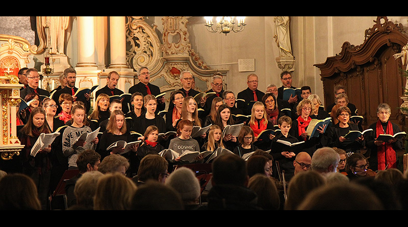 25.10 Kerzenkonzert 800