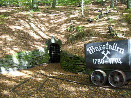 8 Station Maxstollen Web