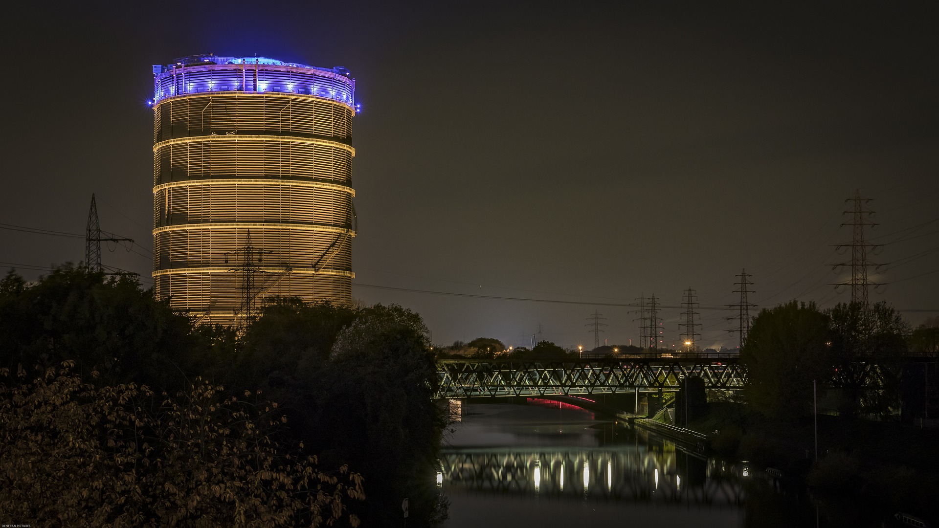 gasometer gfb64f82a8 1920
