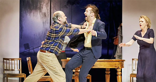 SchauspielBri2