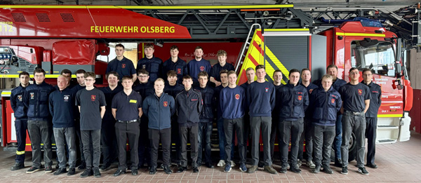 29 Feuerwehrleute aus Olsberg und Bestwig absolvierten erfolgreich ihren Grundlehrgang.Foto: Simon Fischer, Feuerwehr Olsberg